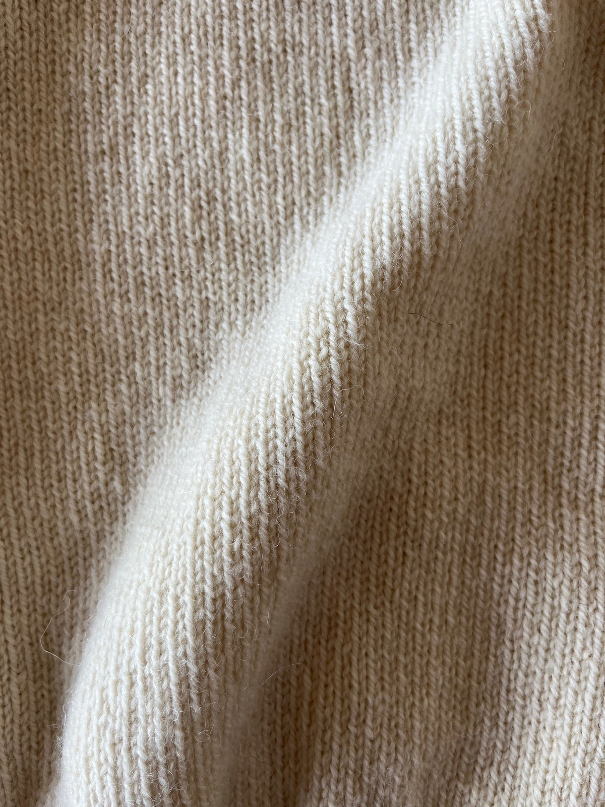 Pien, lambswool throw